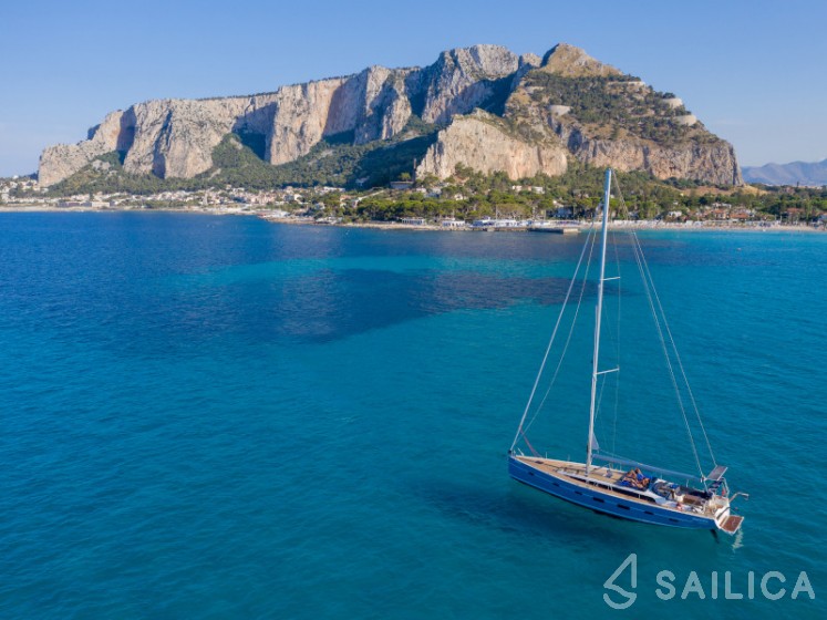 D&D Kufner 54 - Yacht Charter Sailica