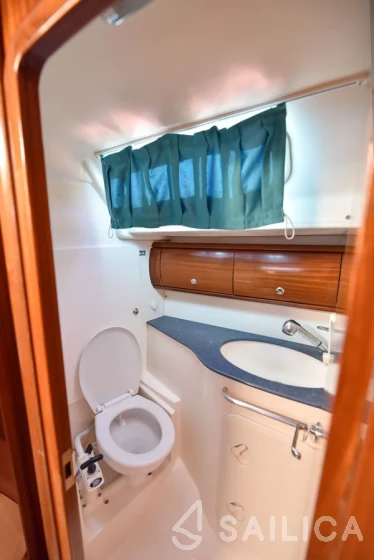 Bavaria 44 - Yacht Charter Sailica