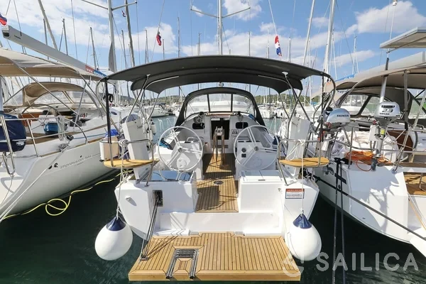 Elan Impression 40.1 - Yacht Charter Sailica