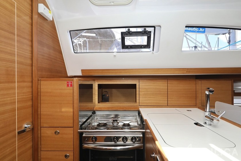 Elan Impression 40.1 - Yacht Charter Sailica