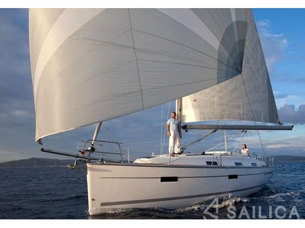 Bavaria 36 Cruiser - Yacht Charter Sailica