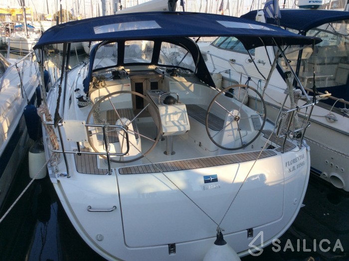 Oceanis 43 - Yacht Charter Sailica