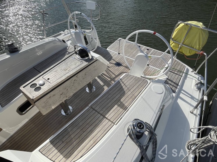Bavaria 34 Cruiser - Yacht Charter Sailica