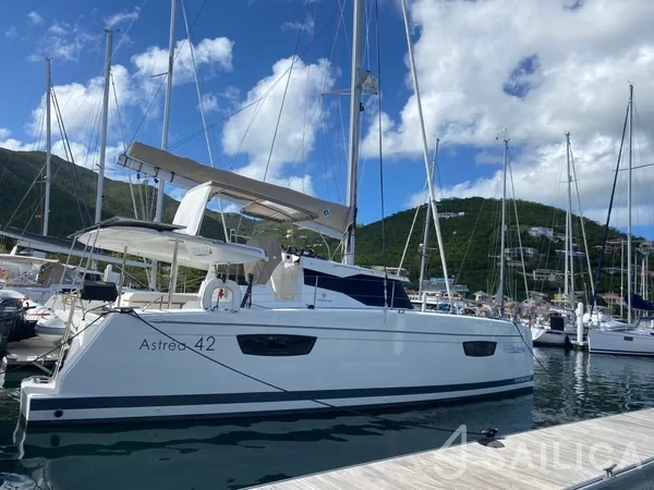 Astréa 42 - Yacht Charter Sailica