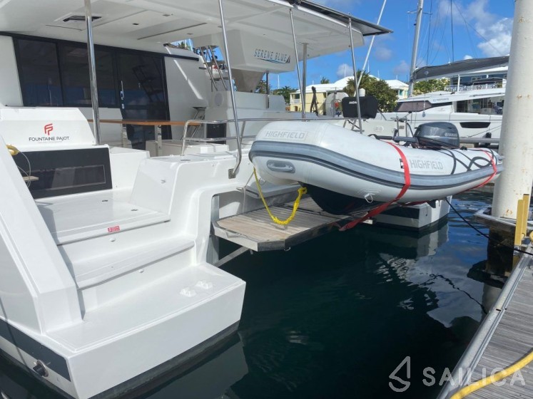 Astréa 42 - Yacht Charter Sailica