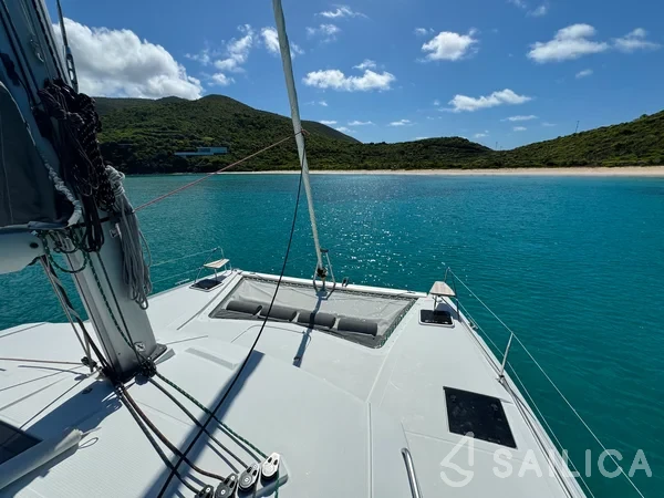 Isla 40 - Yacht Charter Sailica