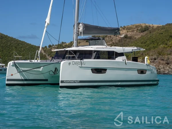 Isla 40 - Yacht Charter Sailica
