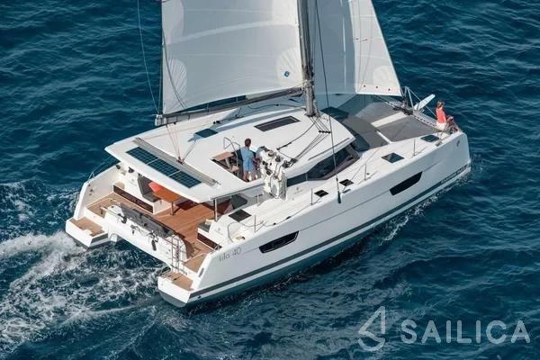 Isla 40 - Yacht Charter Sailica
