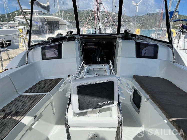 Sun Odyssey 389 - Yacht Charter Sailica