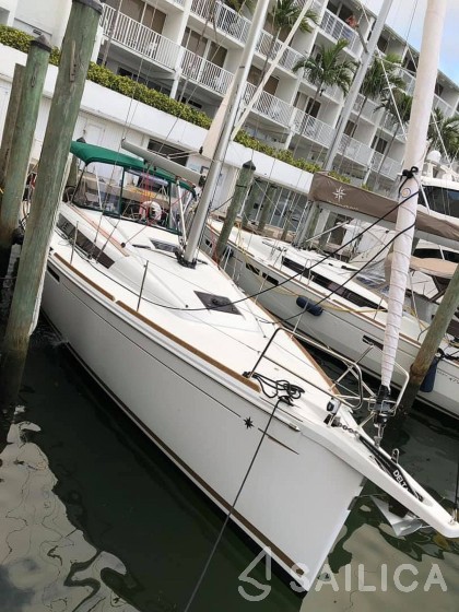 Sun Odyssey 389 - Yacht Charter Sailica