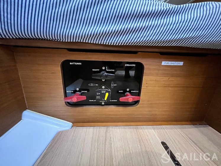 Sun Odyssey 389 - Yacht Charter Sailica