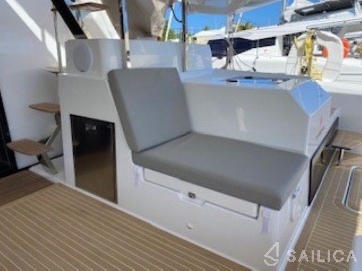 Tanna 47 - Yacht Charter Sailica
