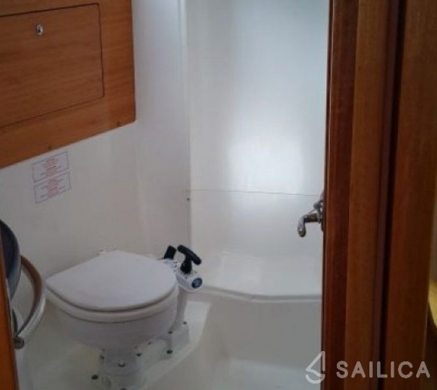 Bavaria 34 Cruiser - Yacht Charter Sailica