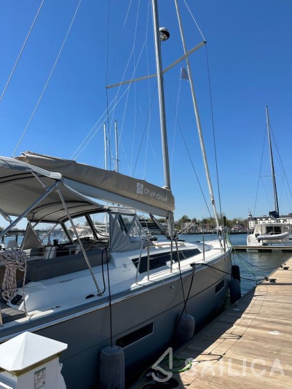 Dufour 430 - Yacht Charter Sailica