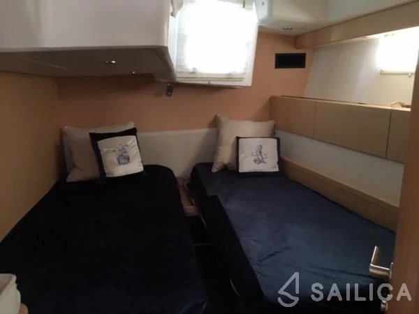 Jeanneau 58 - Yacht Charter Sailica
