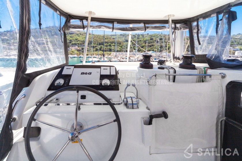 Lagoon 42 - Yacht Charter Sailica