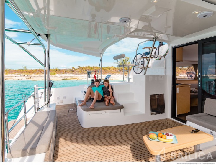 Lagoon 42 - Yacht Charter Sailica