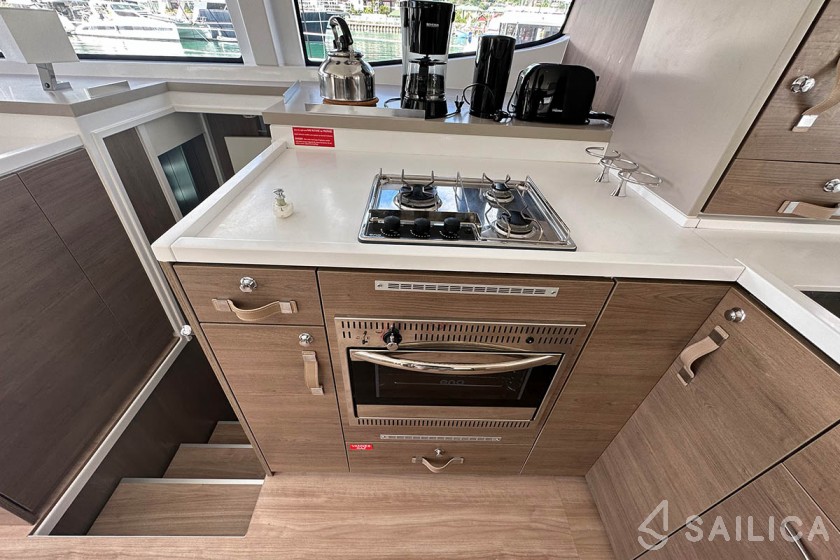 Bali 4.8  - Yacht Charter Sailica