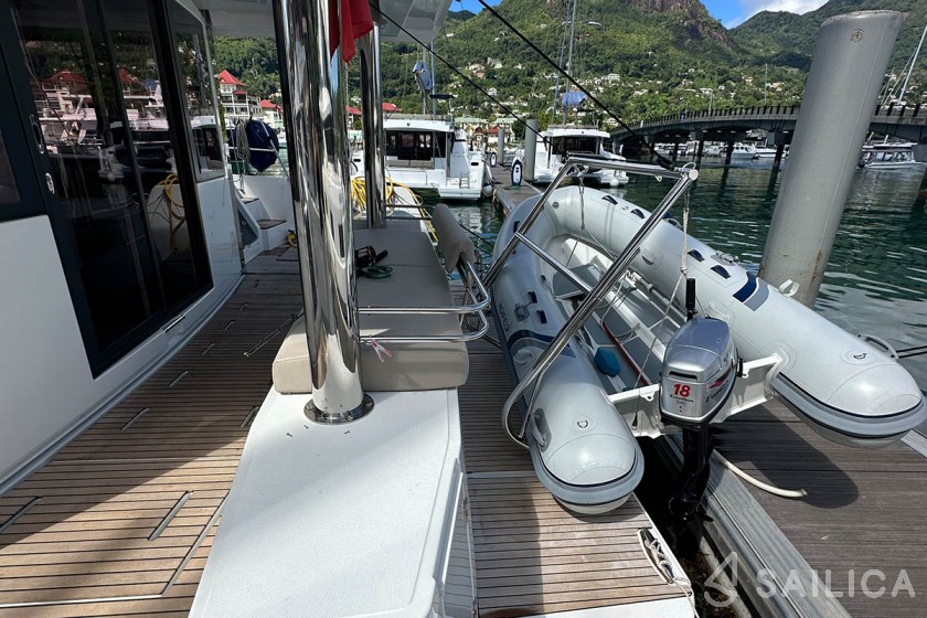 Bali 4.8  - Yacht Charter Sailica
