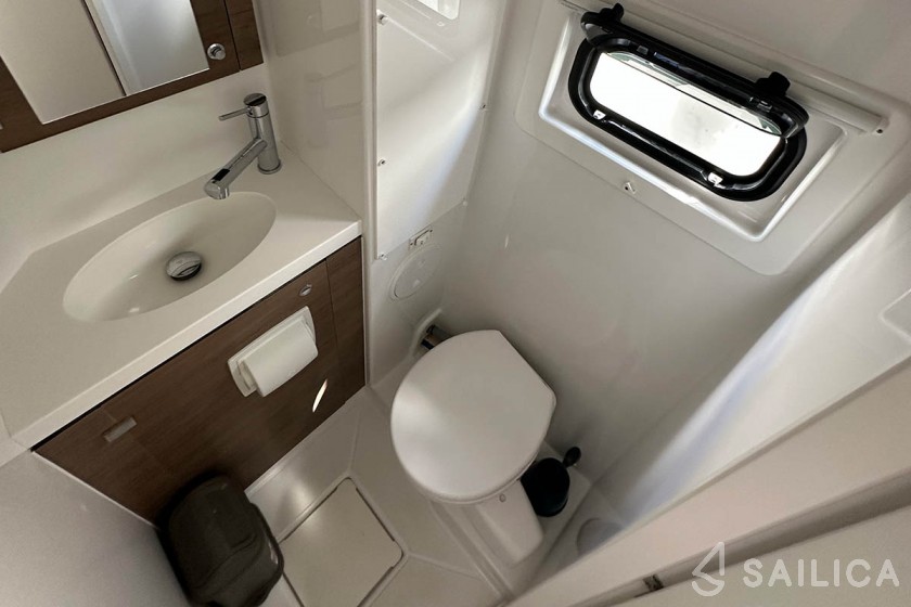 Bali 4.8  - Yacht Charter Sailica