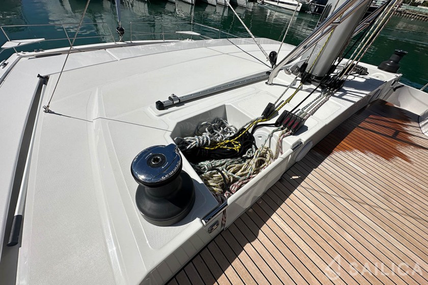 Bali 4.8  - Yacht Charter Sailica