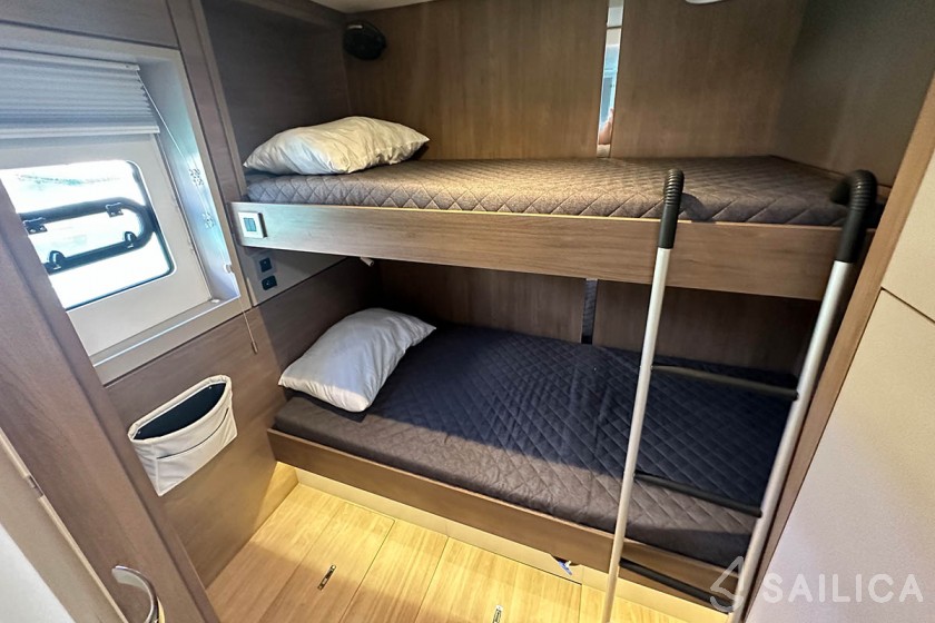 Bali 4.8  - Yacht Charter Sailica