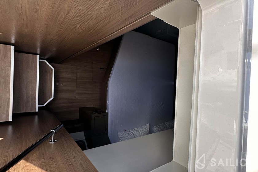 Bali 4.8  - Yacht Charter Sailica