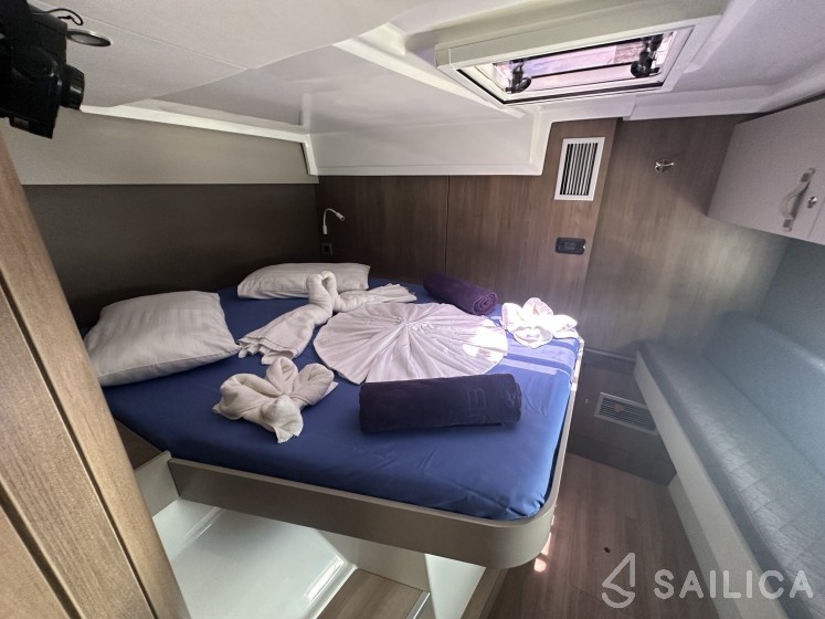 Bali Catspace - Yacht Charter Sailica