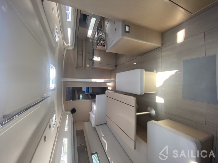 Oceanis 40.1 - Yacht Charter Sailica