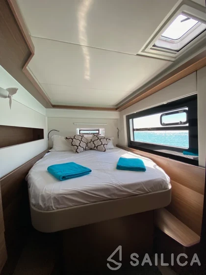 Nautitech 46 Fly - Yacht Charter Sailica