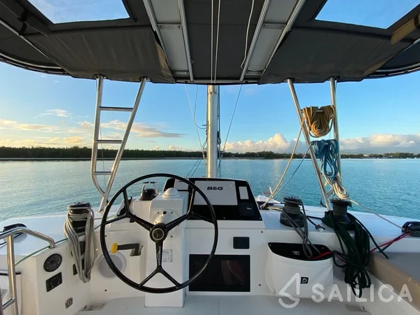 Nautitech 46 Fly - Yacht Charter Sailica