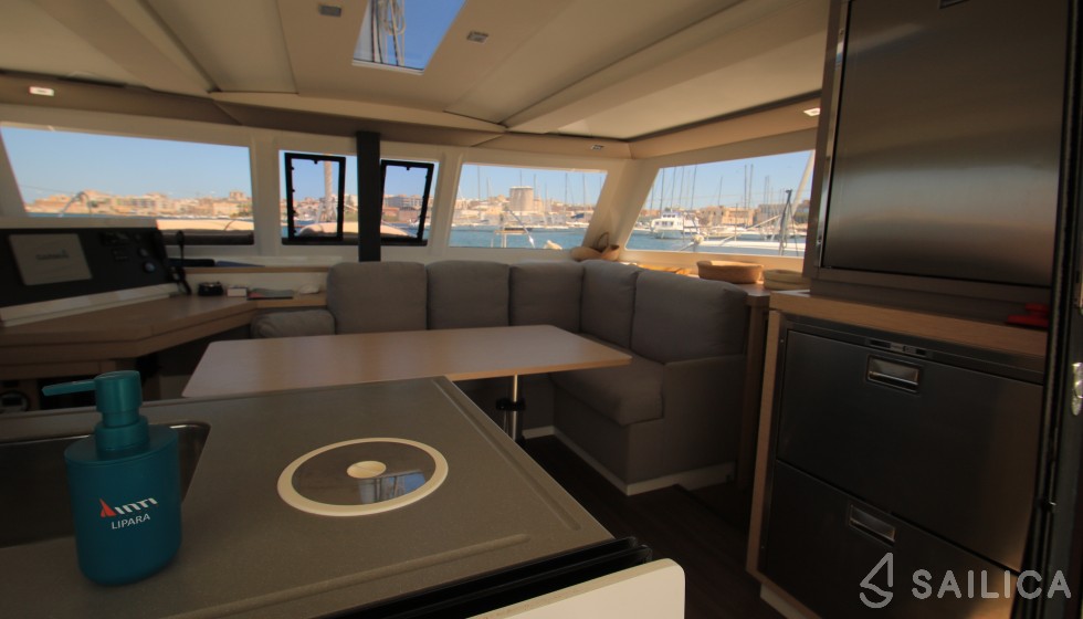 Lucia 40 - Yacht Charter Sailica