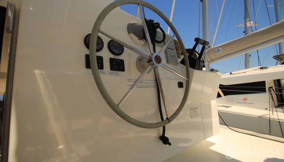 Lucia 40 - Yacht Charter Sailica