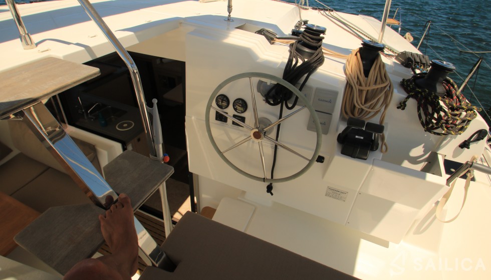 Lucia 40 - Yacht Charter Sailica