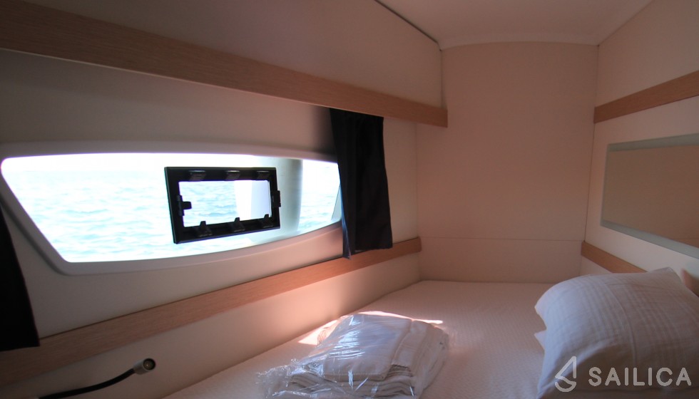 Lucia 40 - Yacht Charter Sailica