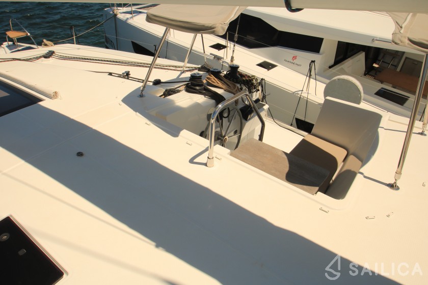 Lucia 40 - Yacht Charter Sailica