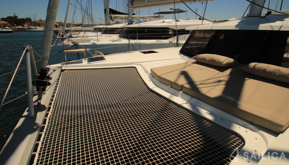 Lucia 40 - Yacht Charter Sailica