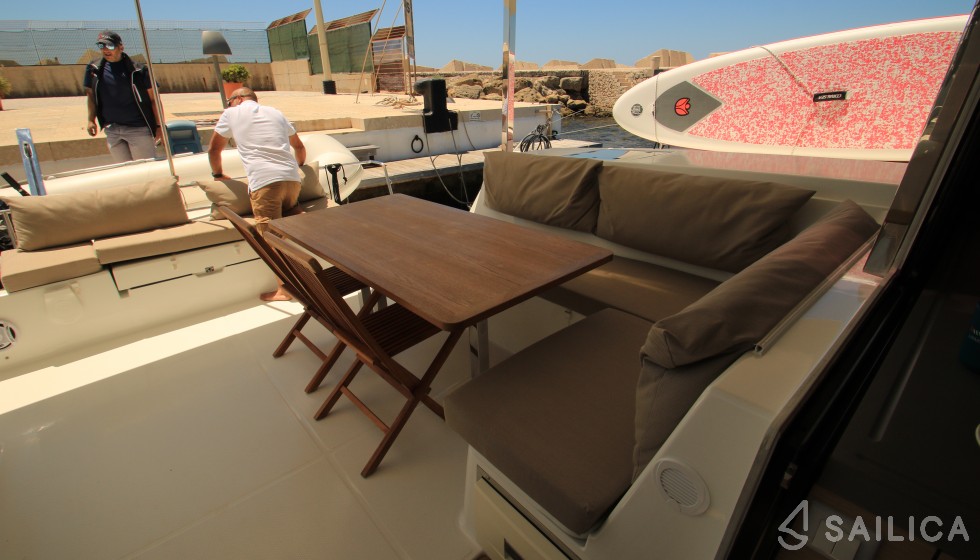 Lucia 40 - Yacht Charter Sailica