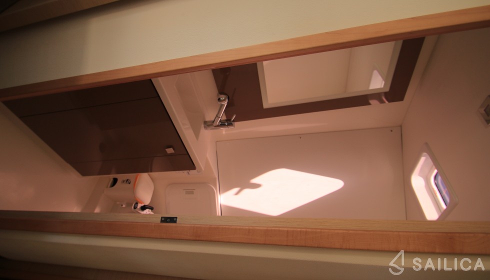 Lucia 40 - Yacht Charter Sailica