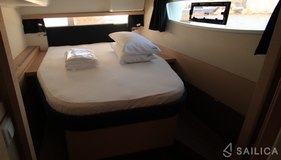 Lucia 40 - Yacht Charter Sailica