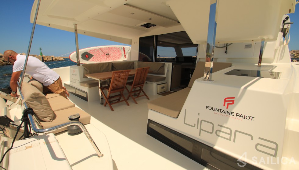 Lucia 40 - Yacht Charter Sailica
