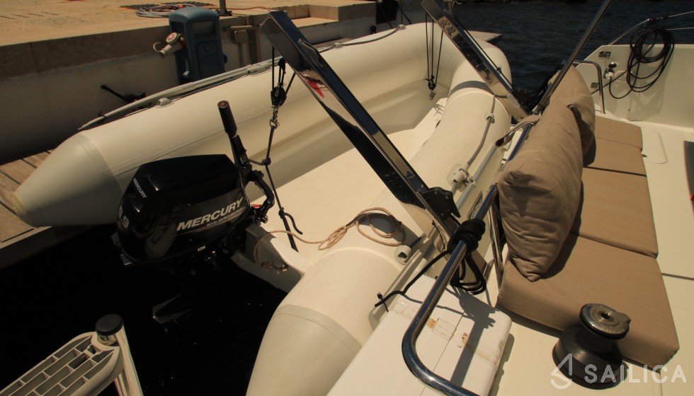 Lucia 40 - Yacht Charter Sailica