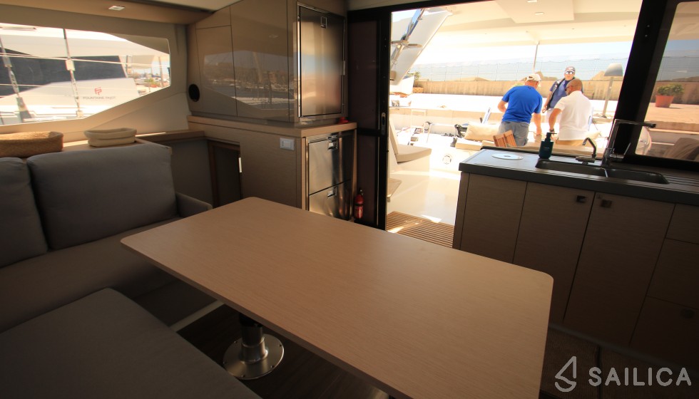 Lucia 40 - Yacht Charter Sailica