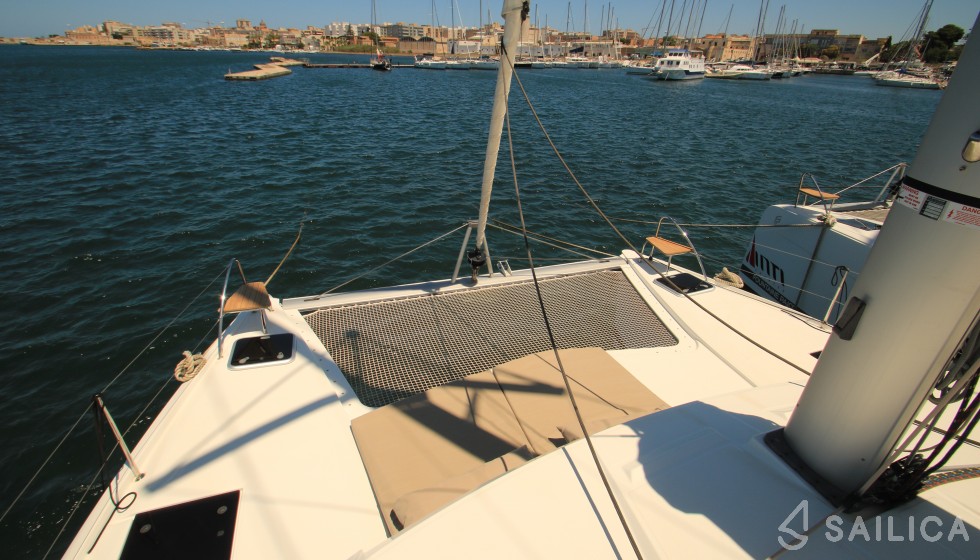 Lucia 40 - Yacht Charter Sailica