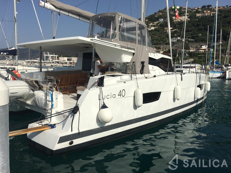 Lucia 40 - Yacht Charter Sailica