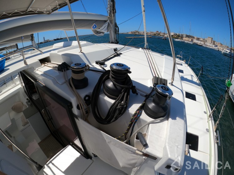 Saona 47 - Yacht Charter Sailica