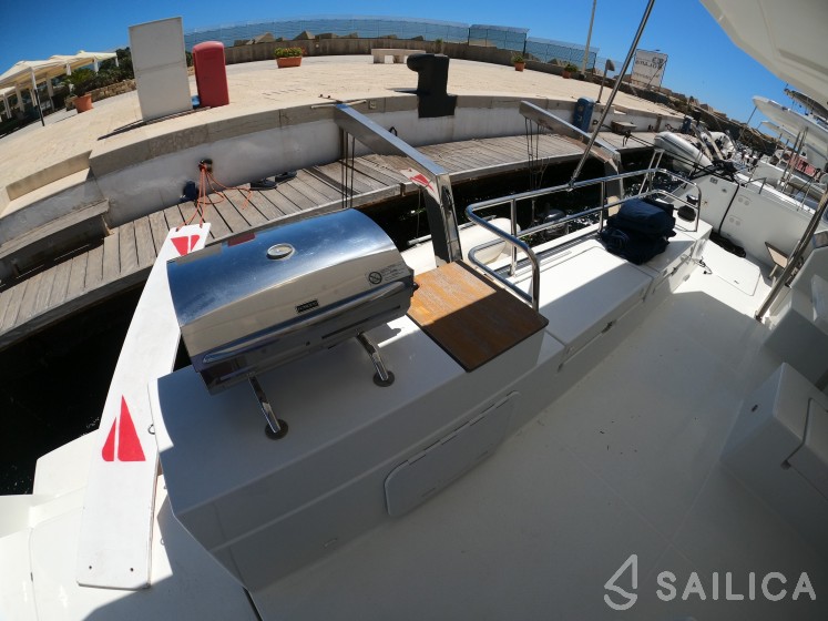 Saona 47 - Yacht Charter Sailica