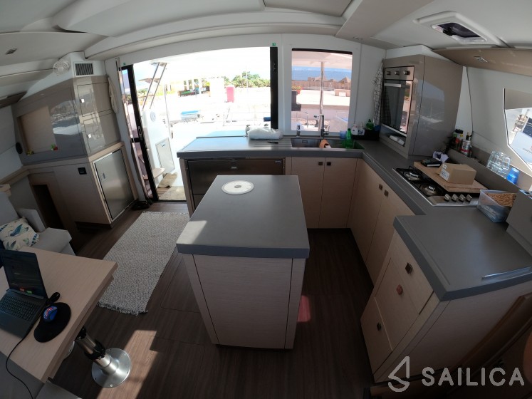 Saona 47 - Yacht Charter Sailica