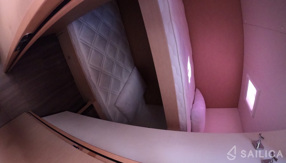 Saona 47 - Yacht Charter Sailica