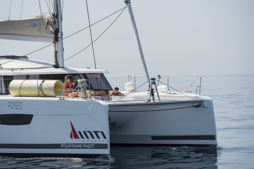 Astréa 42 - Yacht Charter Sailica